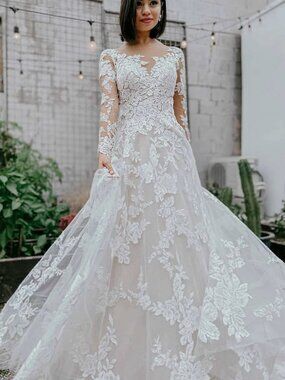 Essence of Australia D3280 Wedding Gown Size 14 Long Sleeve